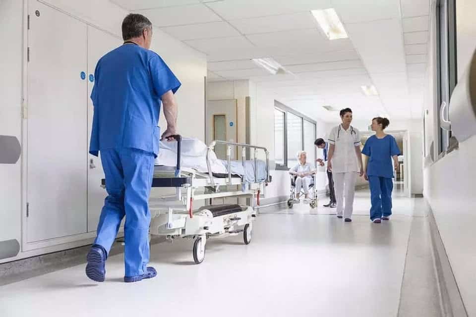 Como se candidatar a empregos de apoio na área da saúde na Austrália